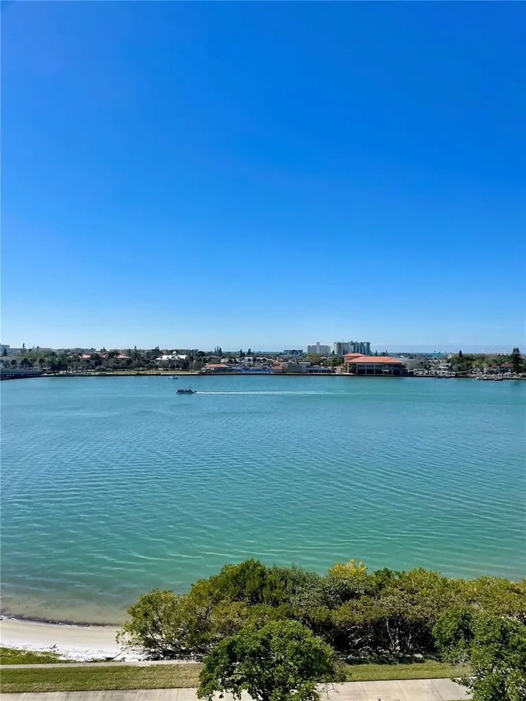 7882 Sailboat Key Boulevard S South Pasadena FL 33707