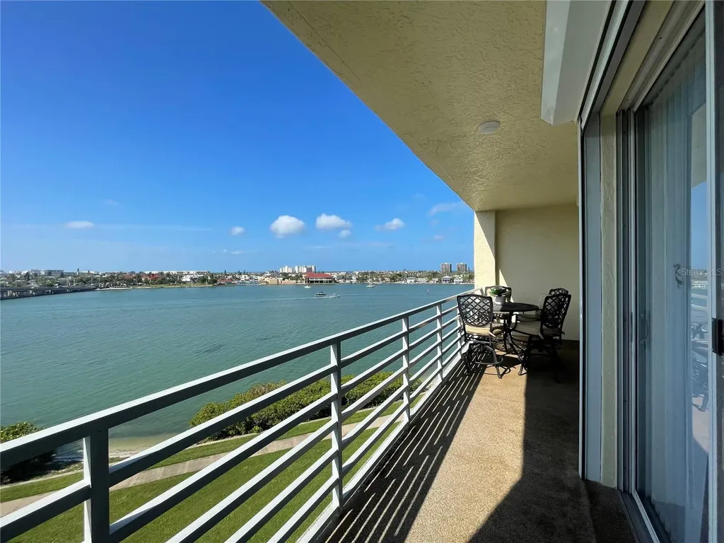 7882 Sailboat Key Boulevard S South Pasadena FL 33707