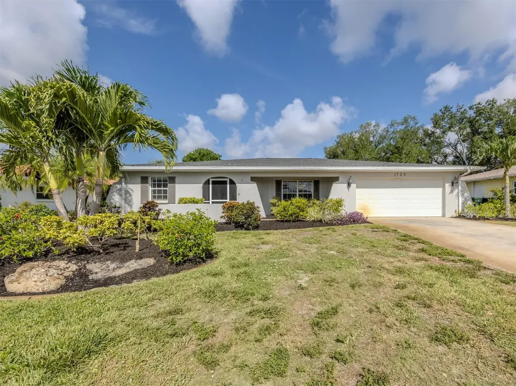 1720 Sandy Court Venice FL 34293
