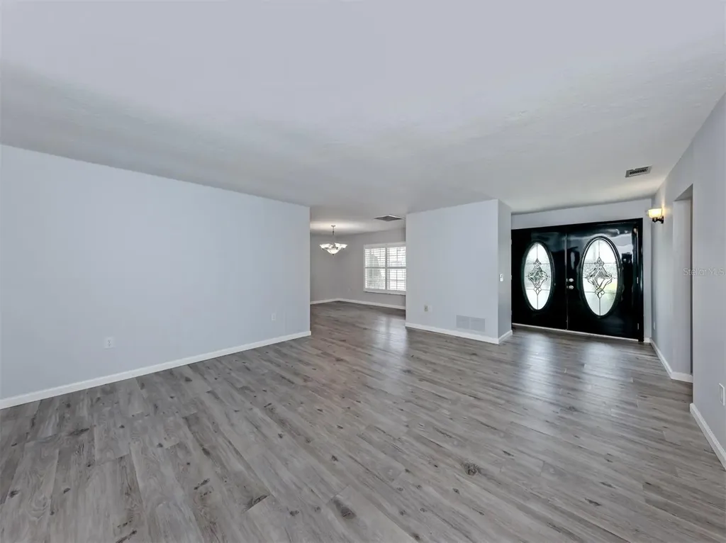 1720 Sandy Court Venice FL 34293