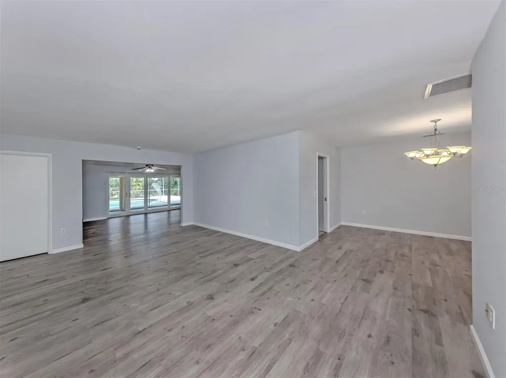 1720 Sandy Court Venice FL 34293