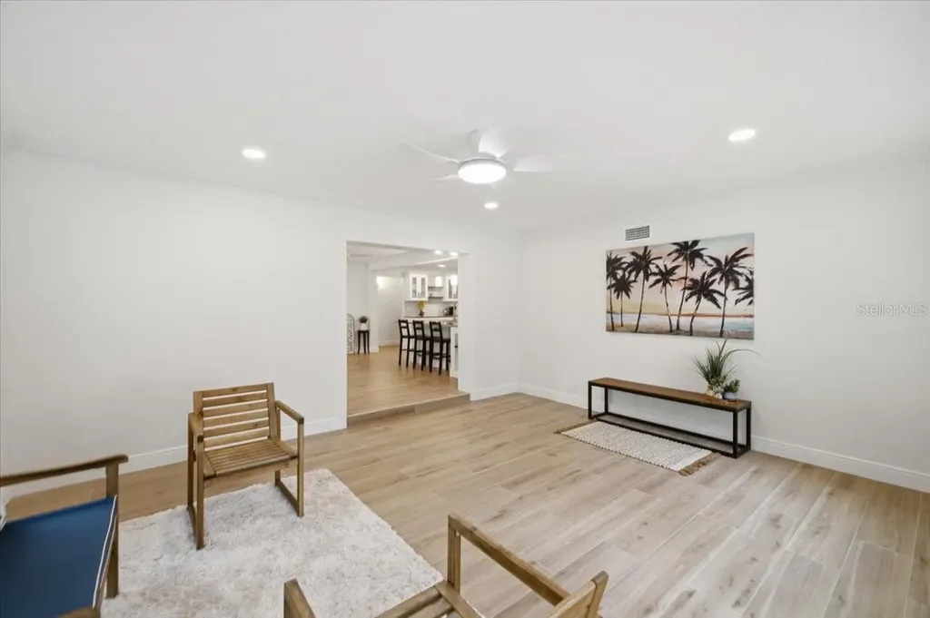 7536 18th Way N St Petersburg FL 33702