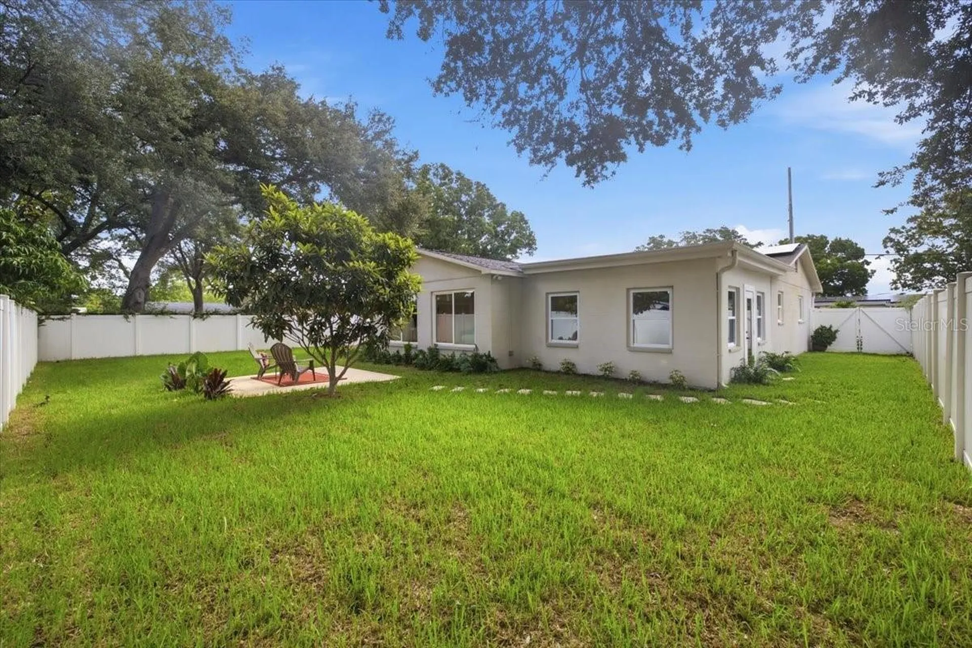 7536 18th Way N St Petersburg FL 33702