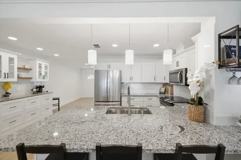 7536 18th Way N St Petersburg FL 33702