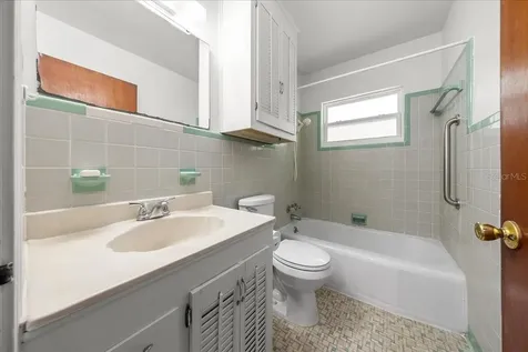 1142 NE 8th Street Ocala FL 34470