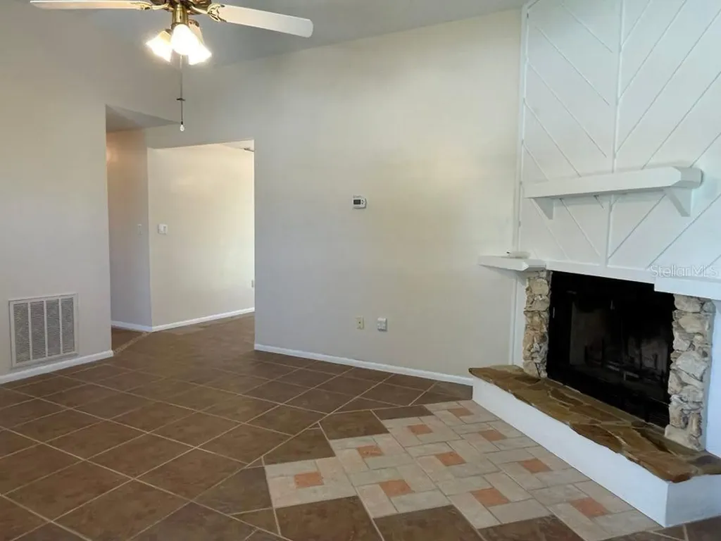 512 Galloway Avenue Deltona FL 32725