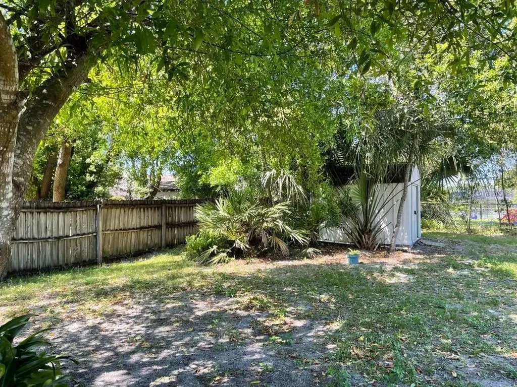 512 Galloway Avenue Deltona FL 32725
