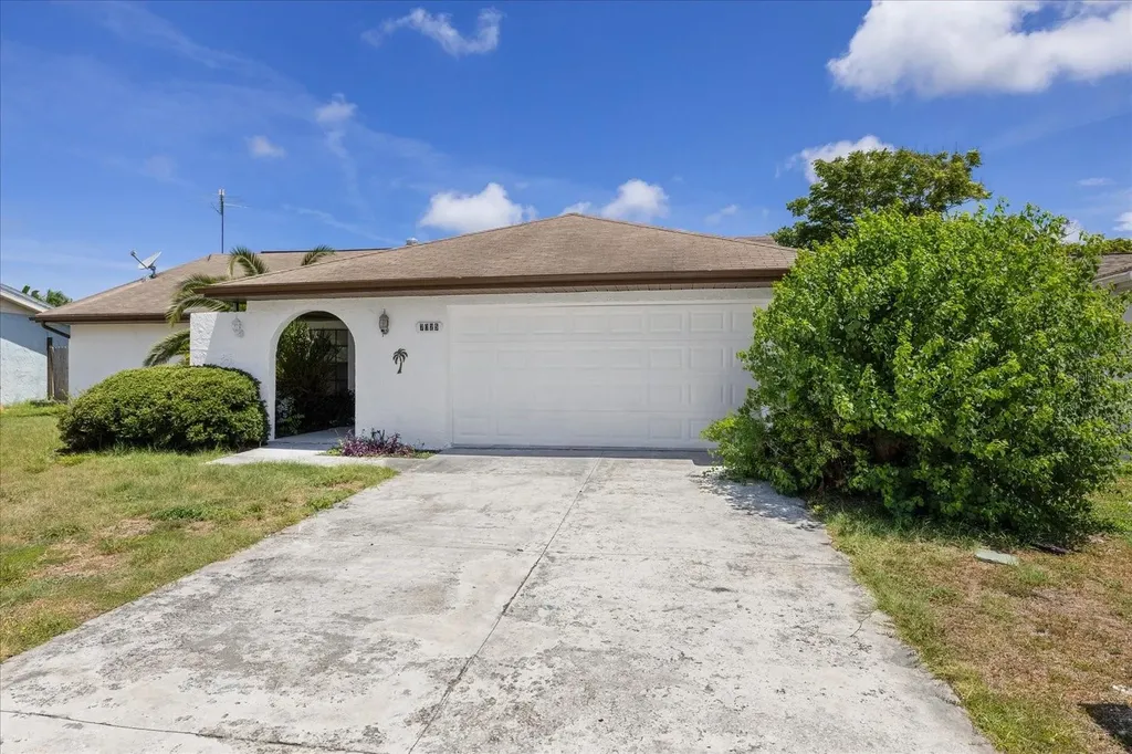 7025 Kingsway Drive Port Richey FL 34668