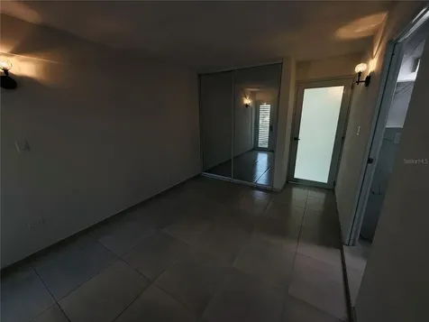Triplex House Calle 5 D1 Ext. Buso Humacao PR 00791