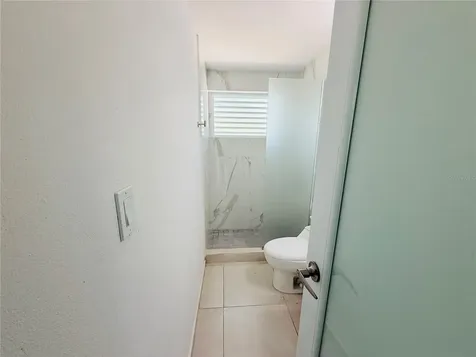 Triplex House Calle 5 D1 Ext. Buso Humacao PR 00791