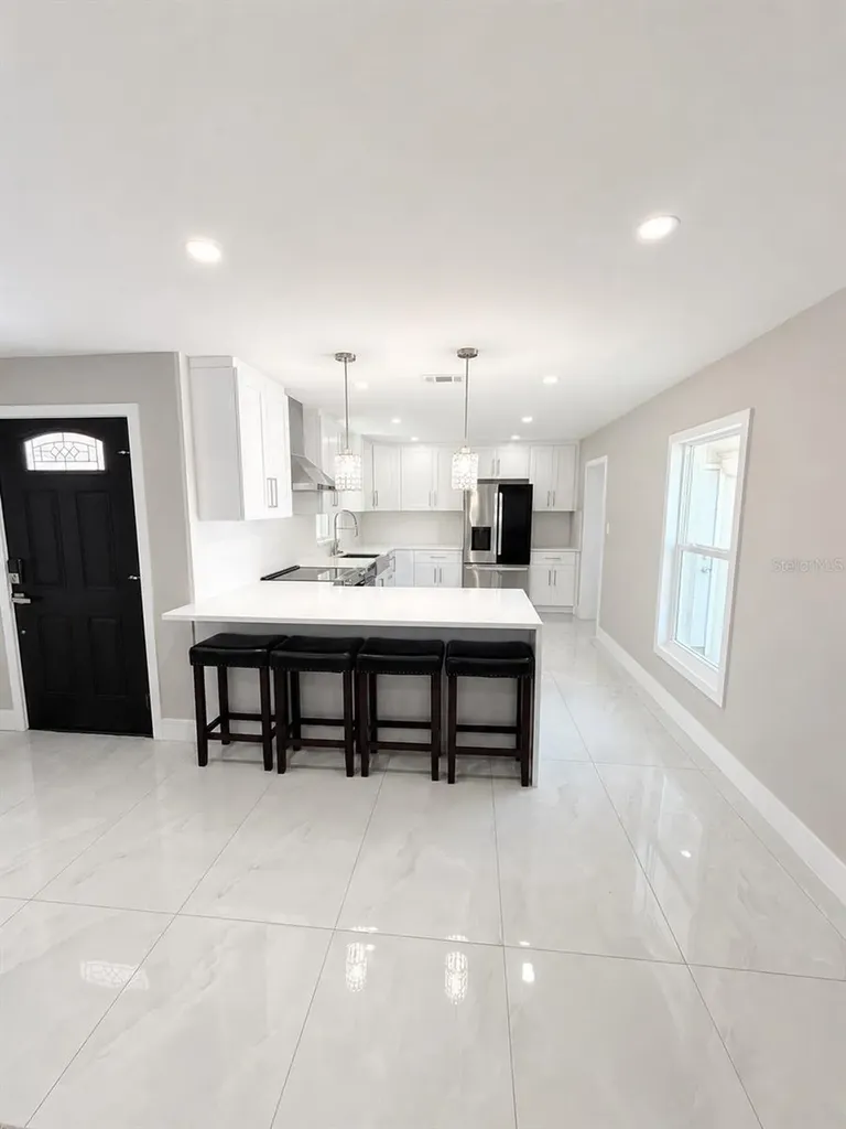 10706 Dowry Avenue Tampa FL 33615