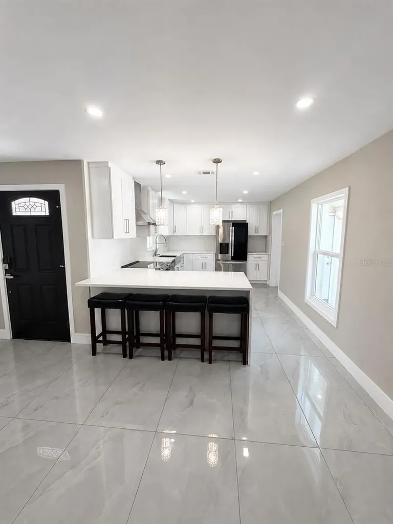 10706 Dowry Avenue Tampa FL 33615