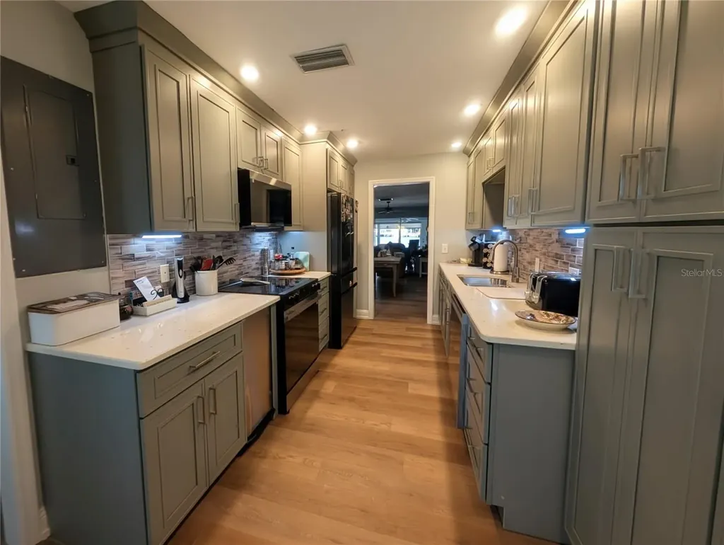 542 Boca Ciega Point Boulevard N Madeira Beach FL 33708