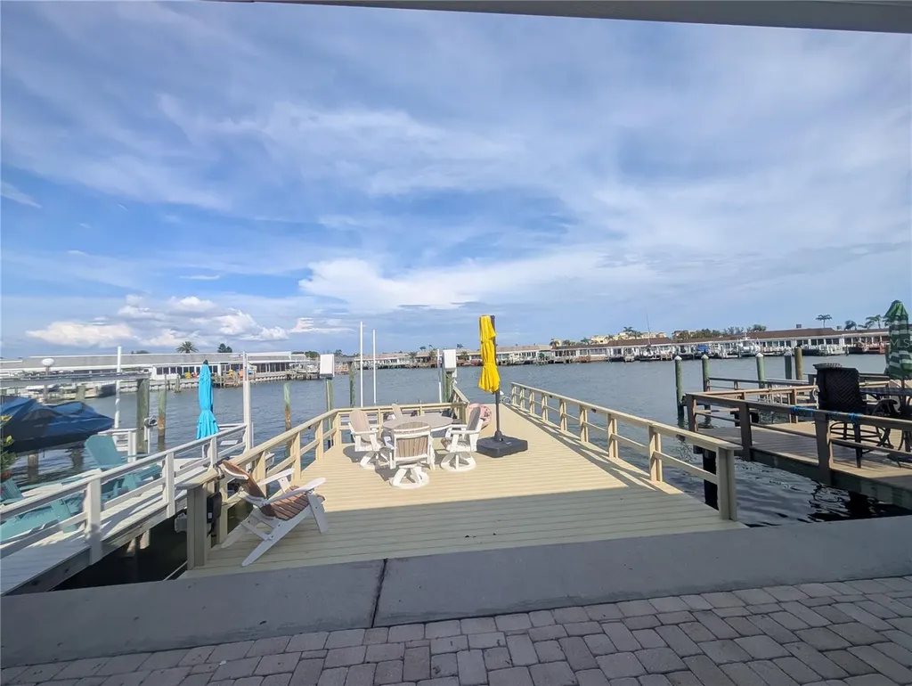 542 Boca Ciega Point Boulevard N Madeira Beach FL 33708