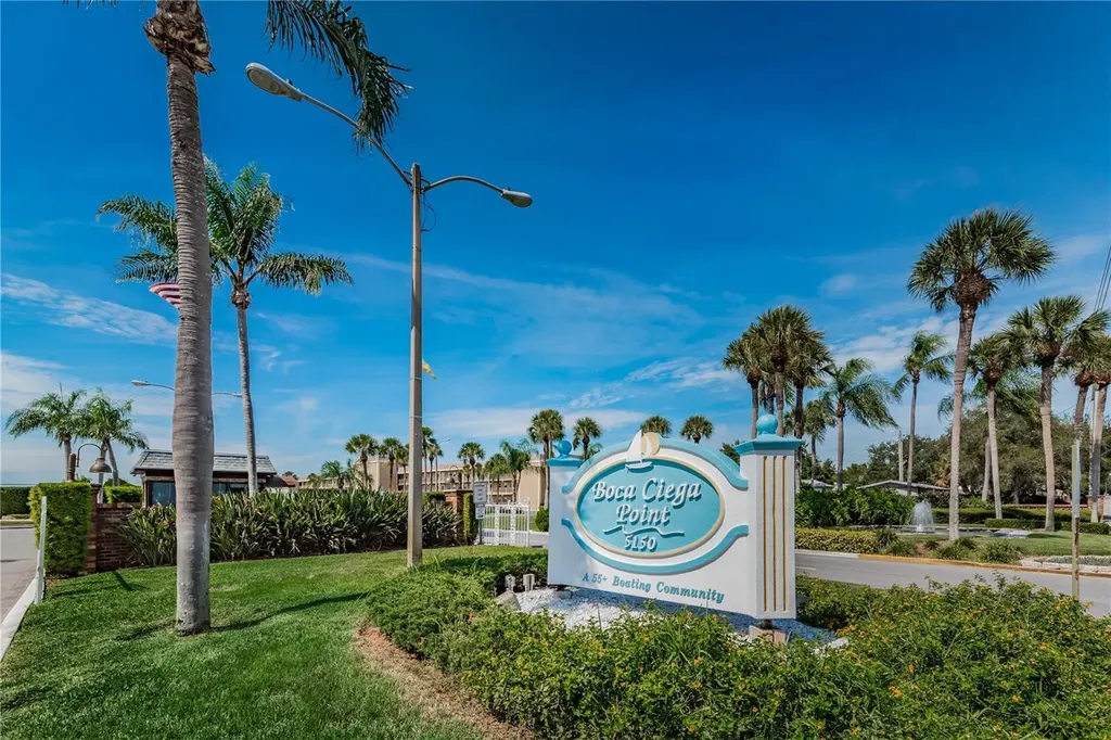 542 Boca Ciega Point Boulevard N Madeira Beach FL 33708
