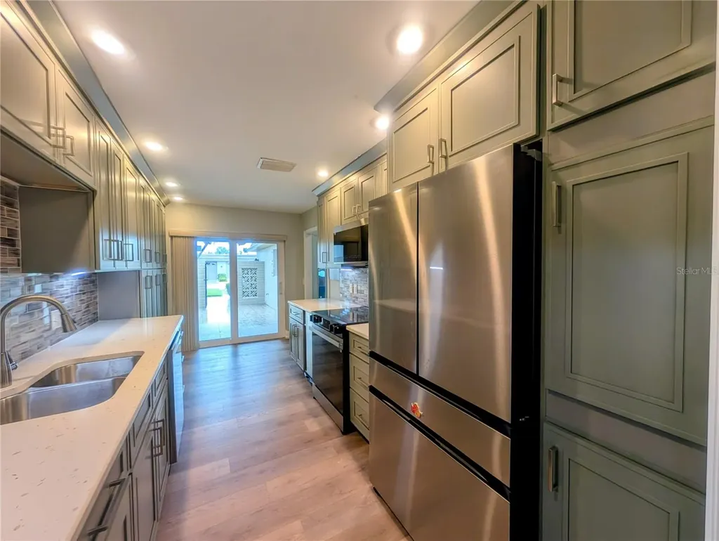 542 Boca Ciega Point Boulevard N Madeira Beach FL 33708