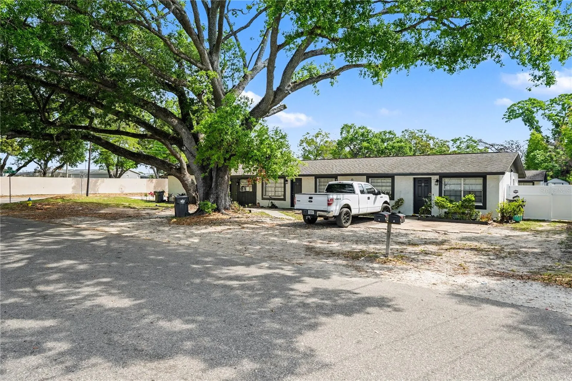 14207 N 12th Street Tampa FL 33613