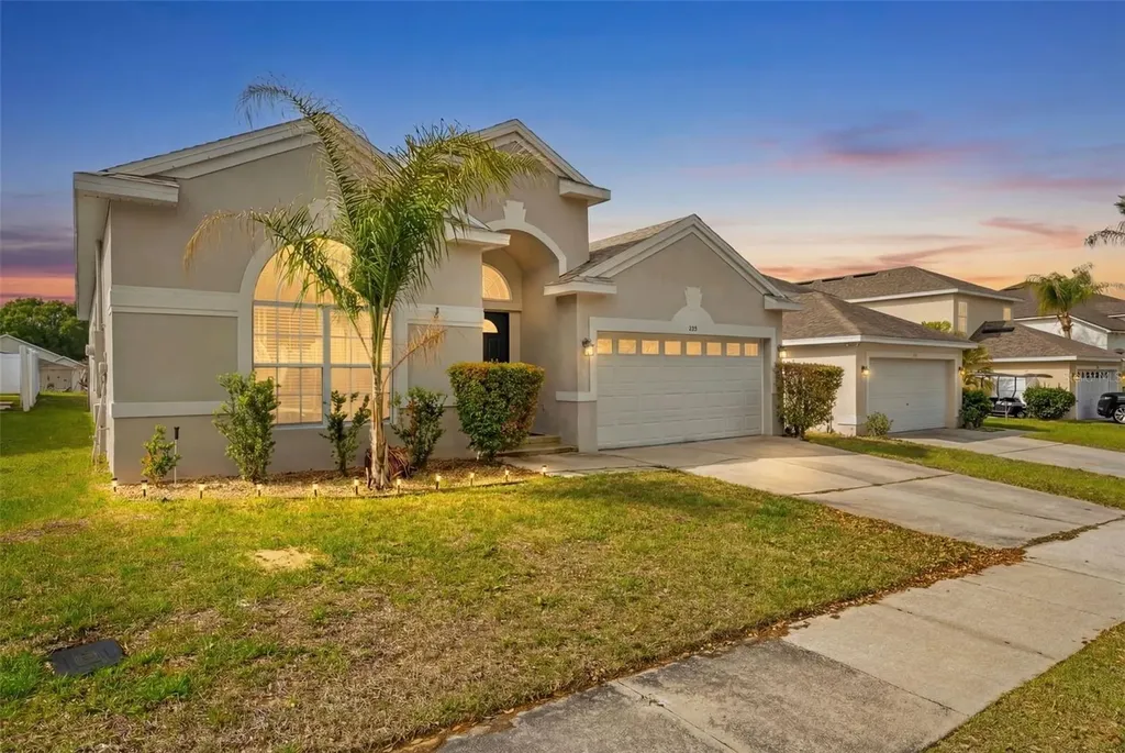 208 Troon Circle Davenport FL 33897