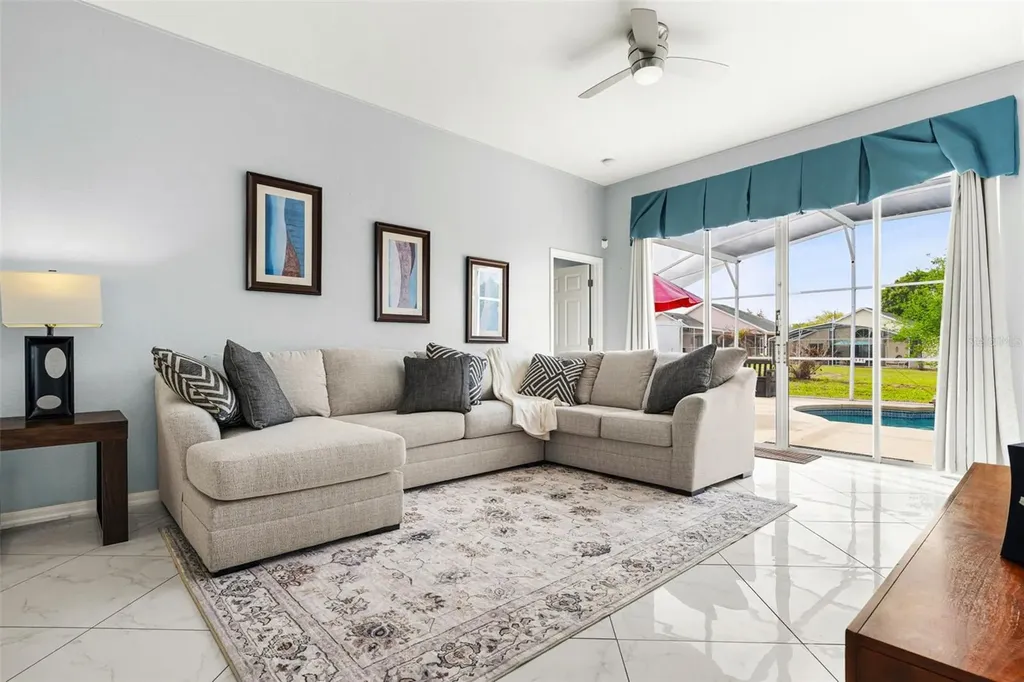 208 Troon Circle Davenport FL 33897