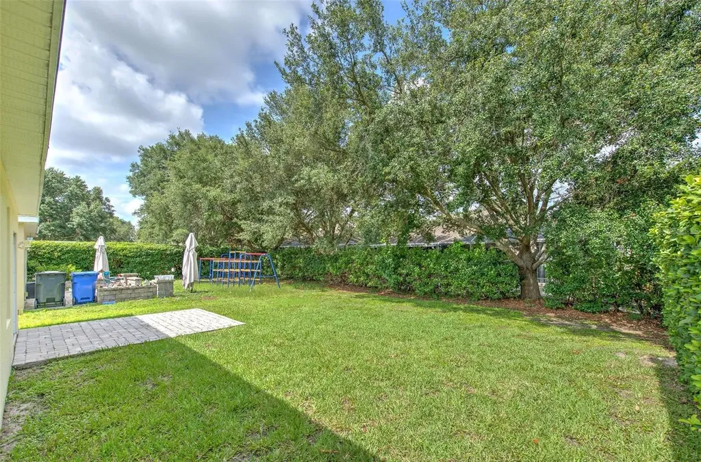 5843 Wrenwater Lithia FL 33547