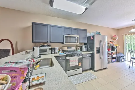 5843 Wrenwater Lithia FL 33547