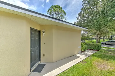 5843 Wrenwater Lithia FL 33547