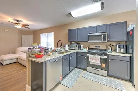 5843 Wrenwater Lithia FL 33547