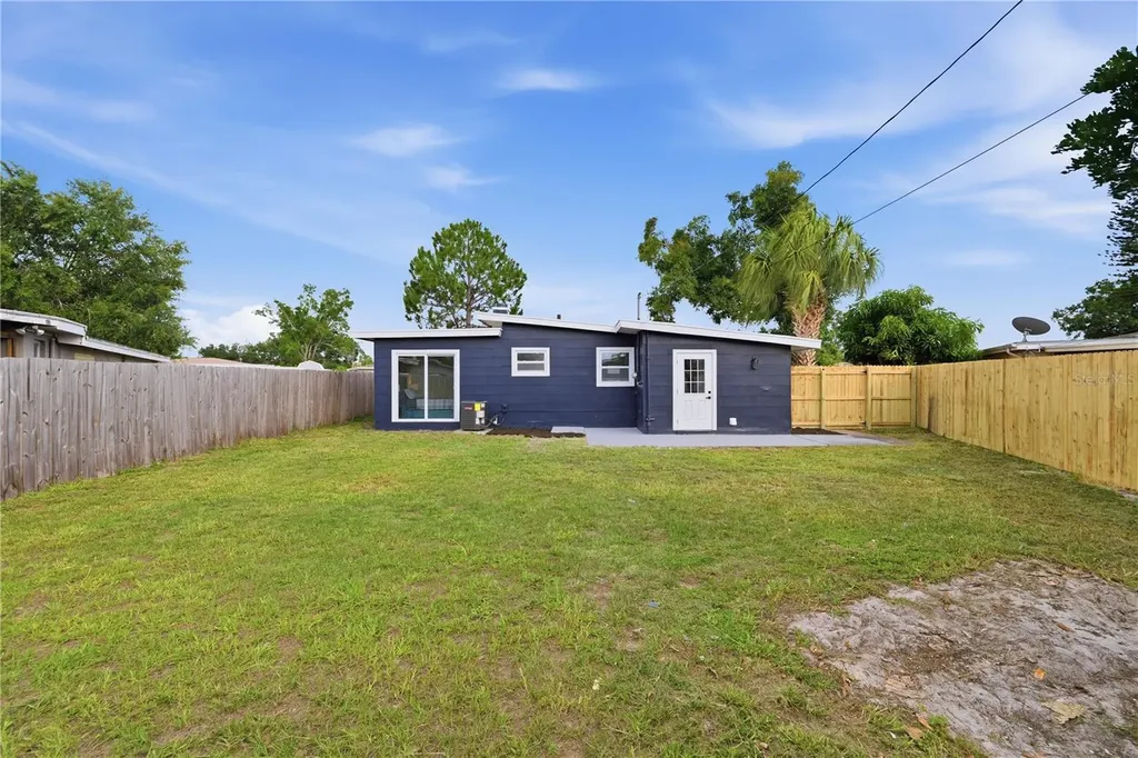 5268 Coral Way N St Petersburg FL 33714