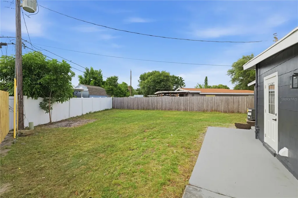 5268 Coral Way N St Petersburg FL 33714
