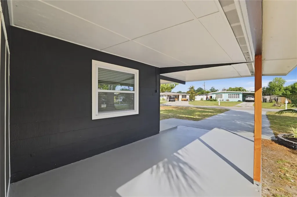5268 Coral Way N St Petersburg FL 33714