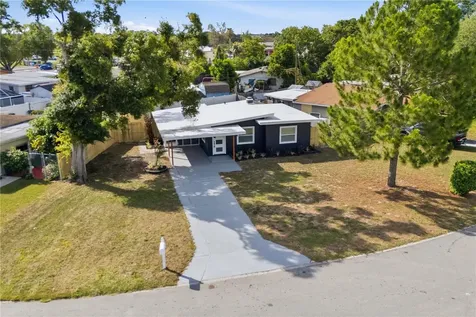 5268 Coral Way N St Petersburg FL 33714