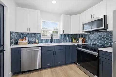 5268 Coral Way N St Petersburg FL 33714