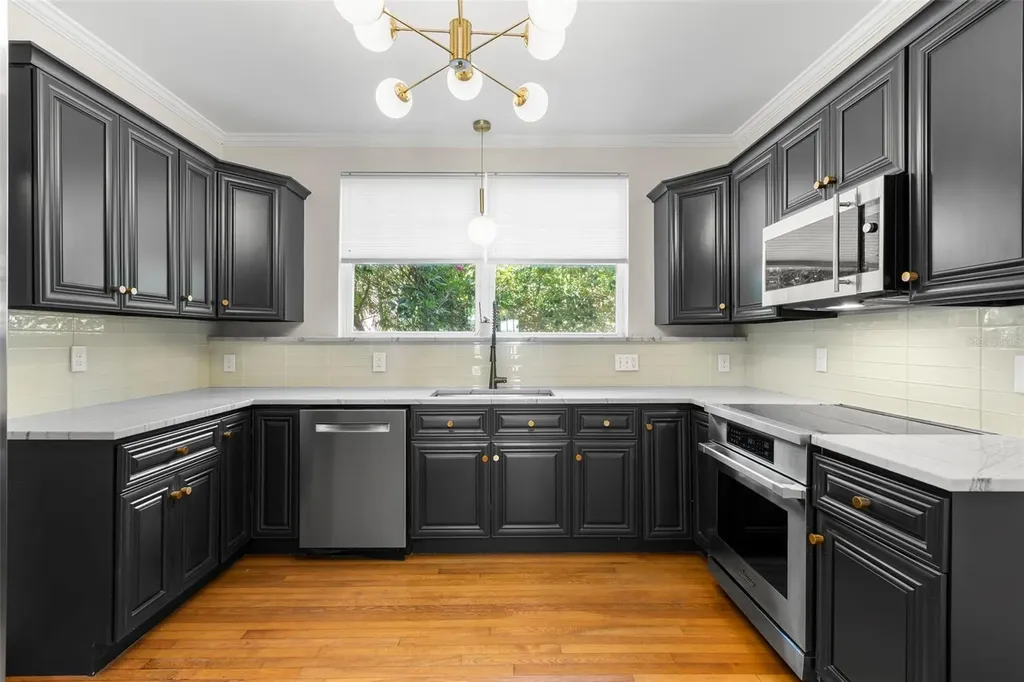 1125 11th Avenue NE St Petersburg FL 33705