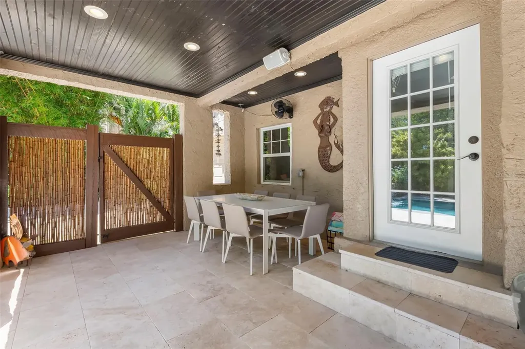 1125 11th Avenue NE St Petersburg FL 33705