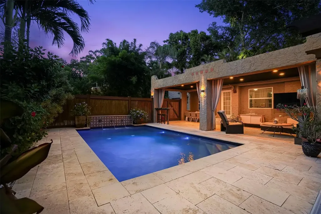 1125 11th Avenue NE St Petersburg FL 33705