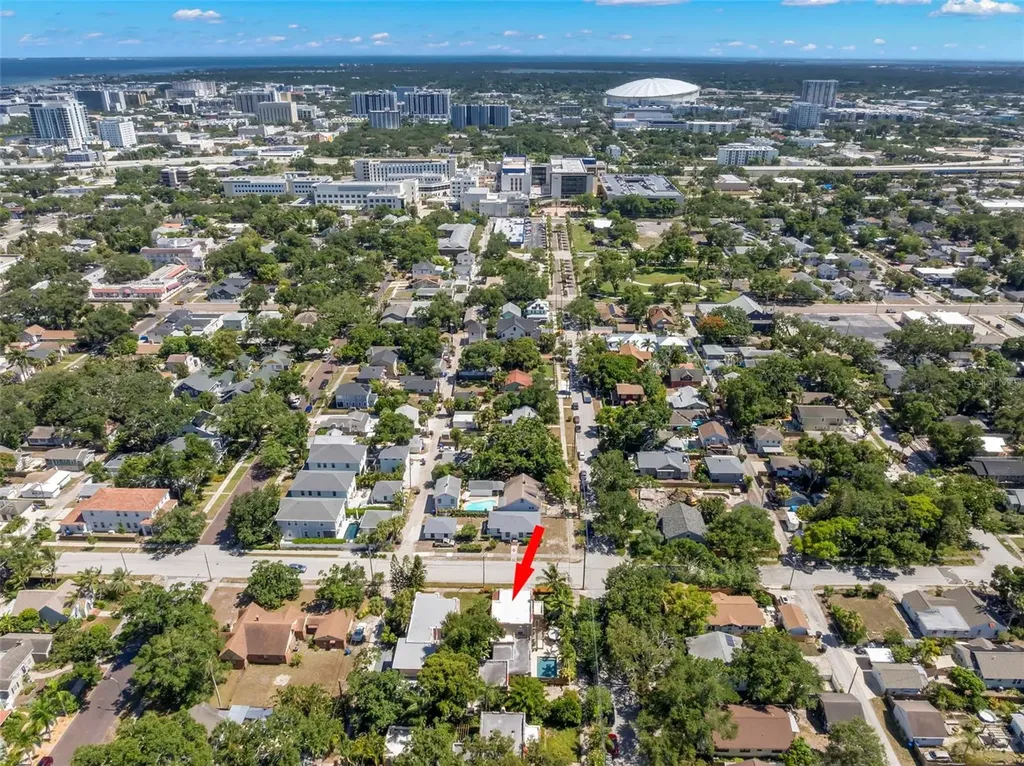 1125 11th Avenue NE St Petersburg FL 33705