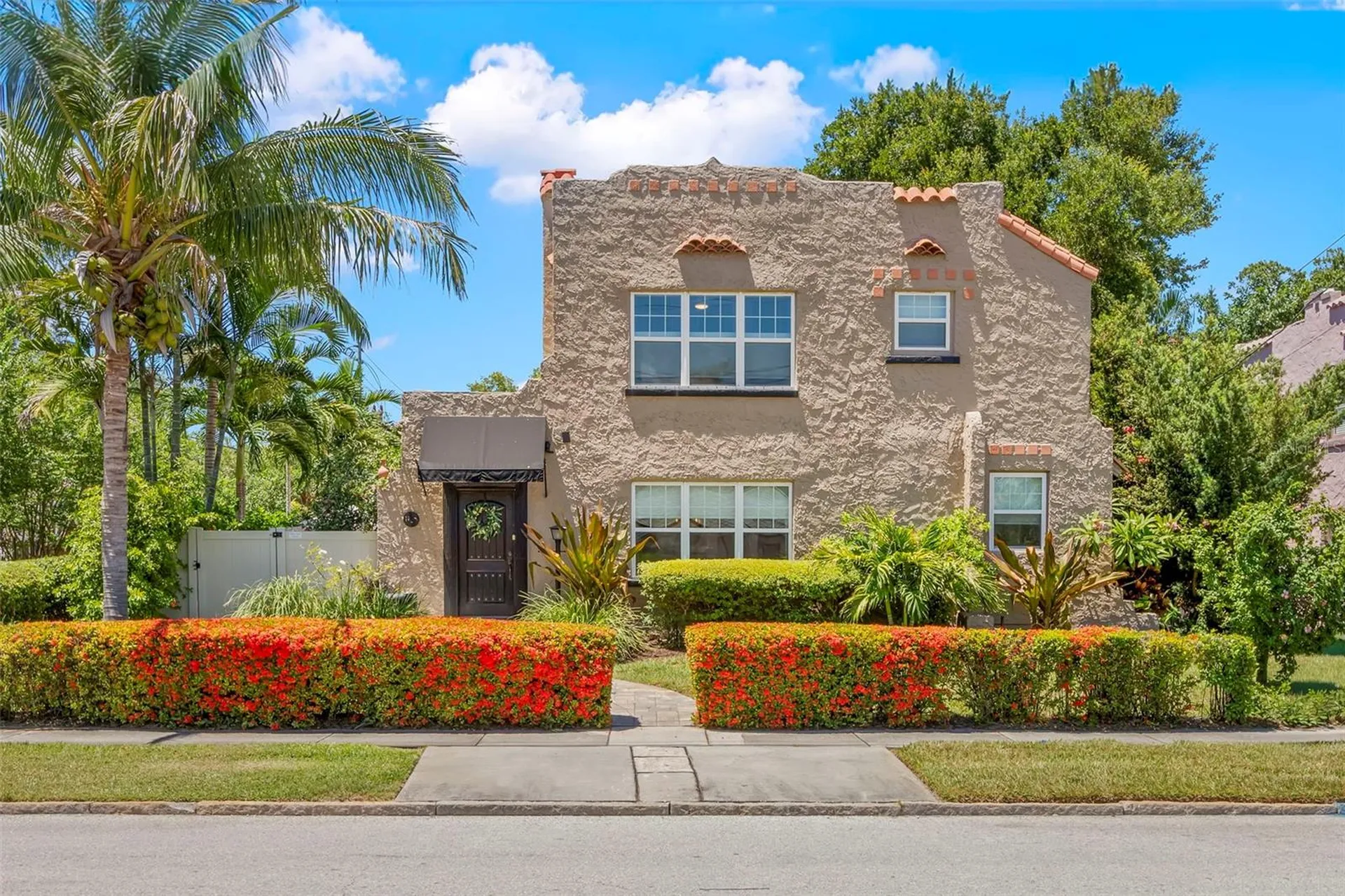 1125 11th Avenue NE St Petersburg FL 33705