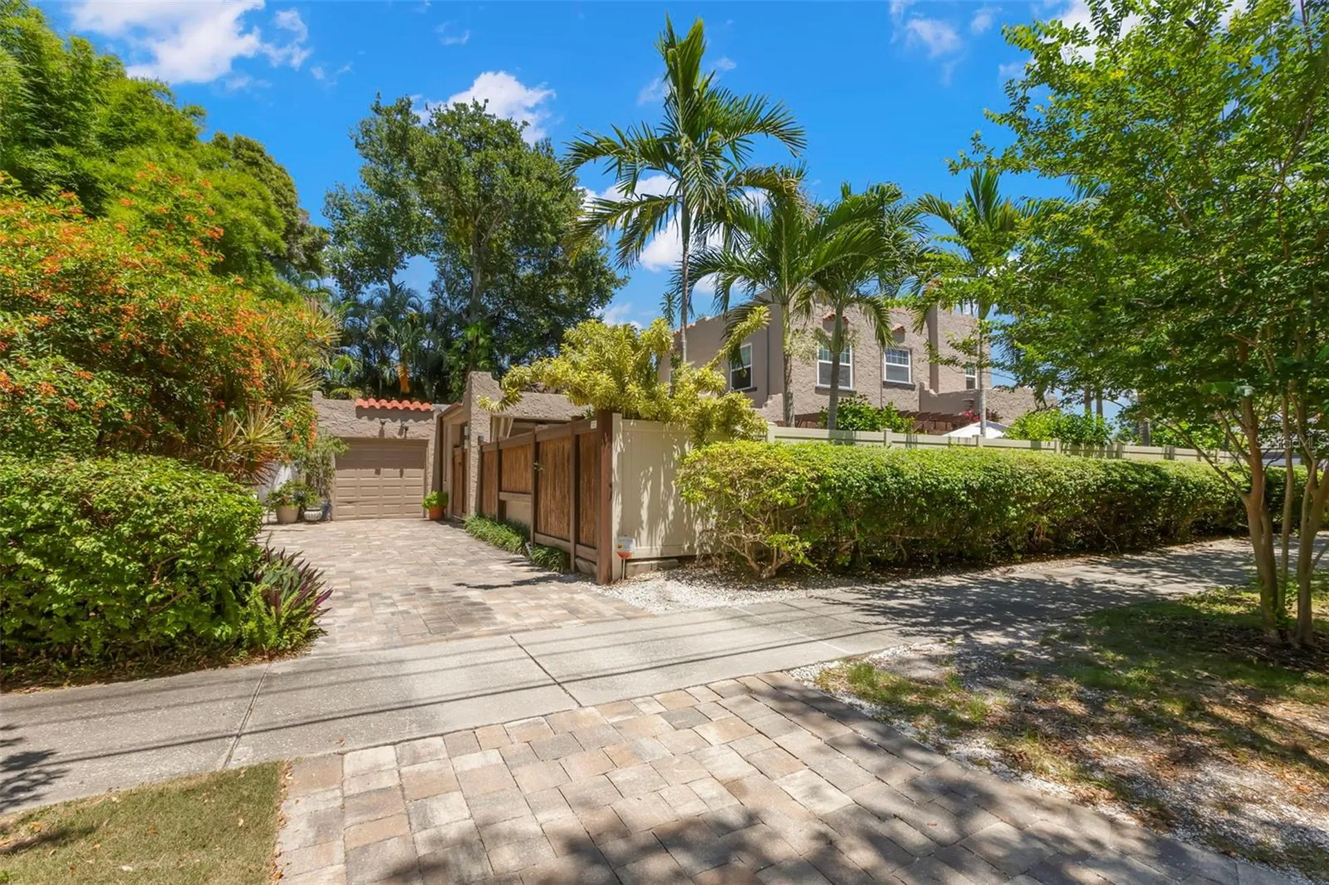 1125 11th Avenue NE St Petersburg FL 33705
