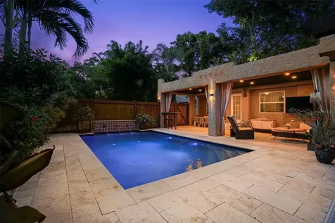 1125 11th Avenue NE St Petersburg FL 33705