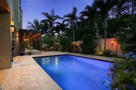 1125 11th Avenue NE St Petersburg FL 33705