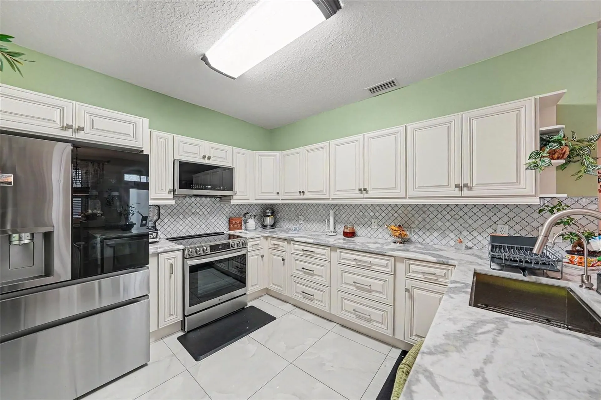 6444 Ashville Drive Zephyrhills FL 33542