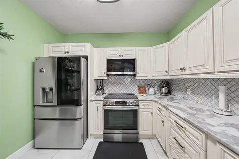 6444 Ashville Drive Zephyrhills FL 33542