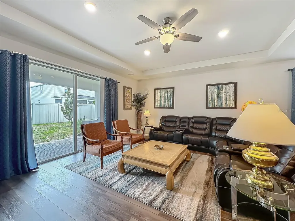 2610 Hilltop Loop Apopka FL 32712