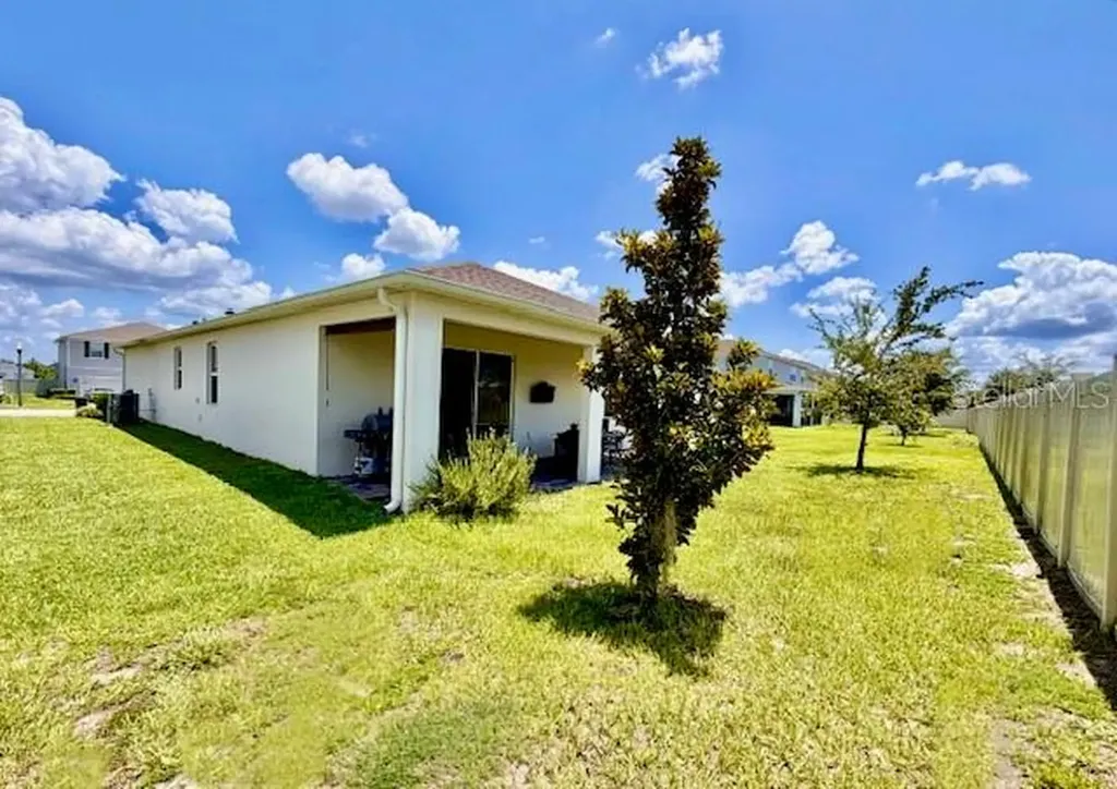2610 Hilltop Loop Apopka FL 32712