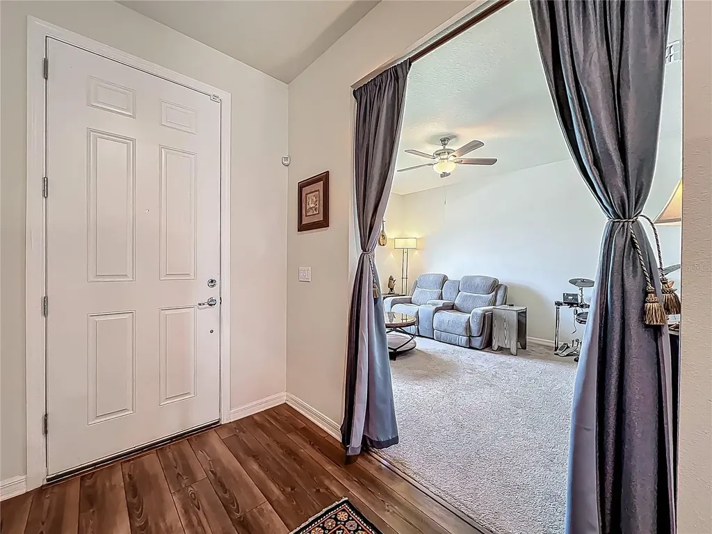 2610 Hilltop Loop Apopka FL 32712