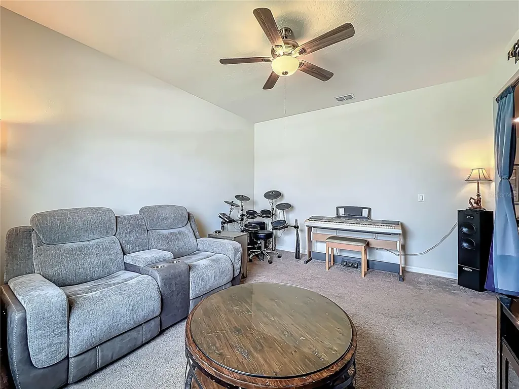 2610 Hilltop Loop Apopka FL 32712