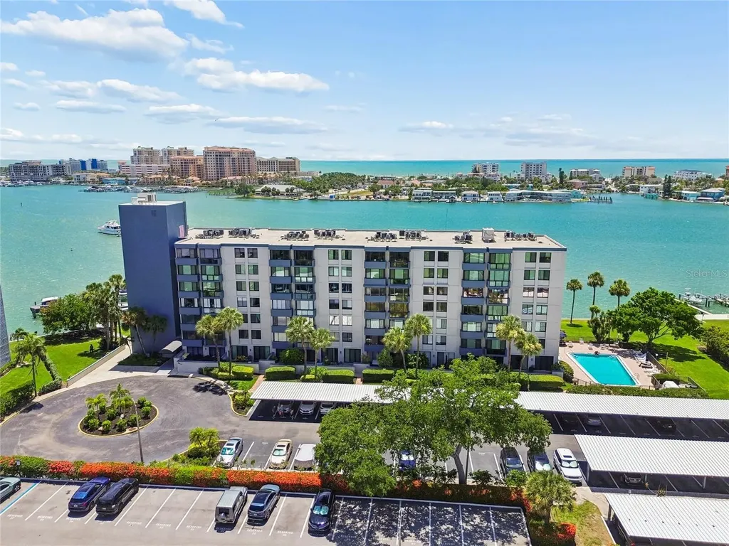 644 Island Way Clearwater FL 33767