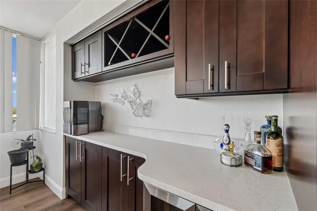 644 Island Way Clearwater FL 33767