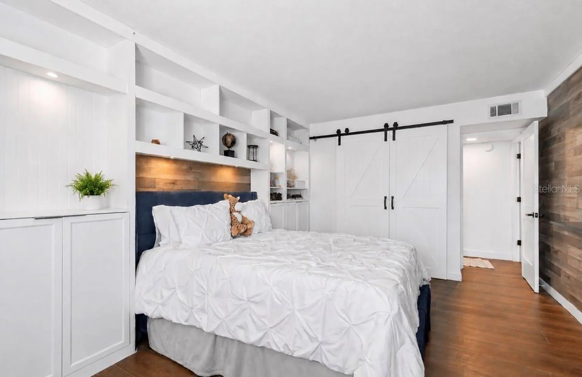 644 Island Way Clearwater FL 33767