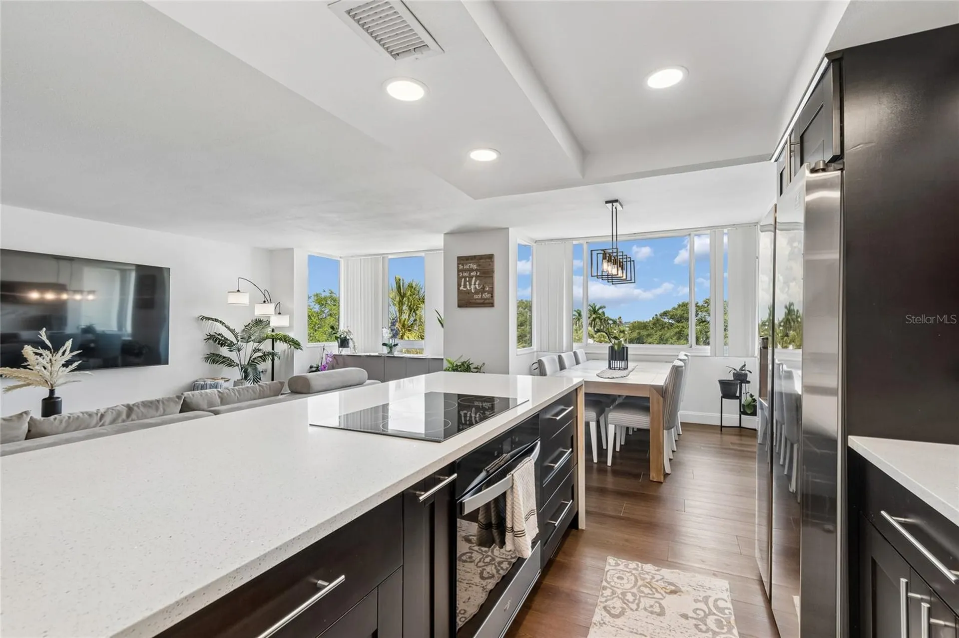 644 Island Way Clearwater FL 33767